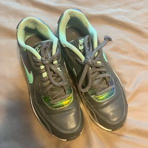 Kids Nike Air Max 90s size 5.5y